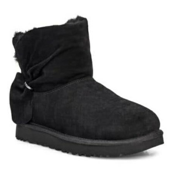 UGGClassic Mini Twist Boots In Black Size 7 NEW In Box